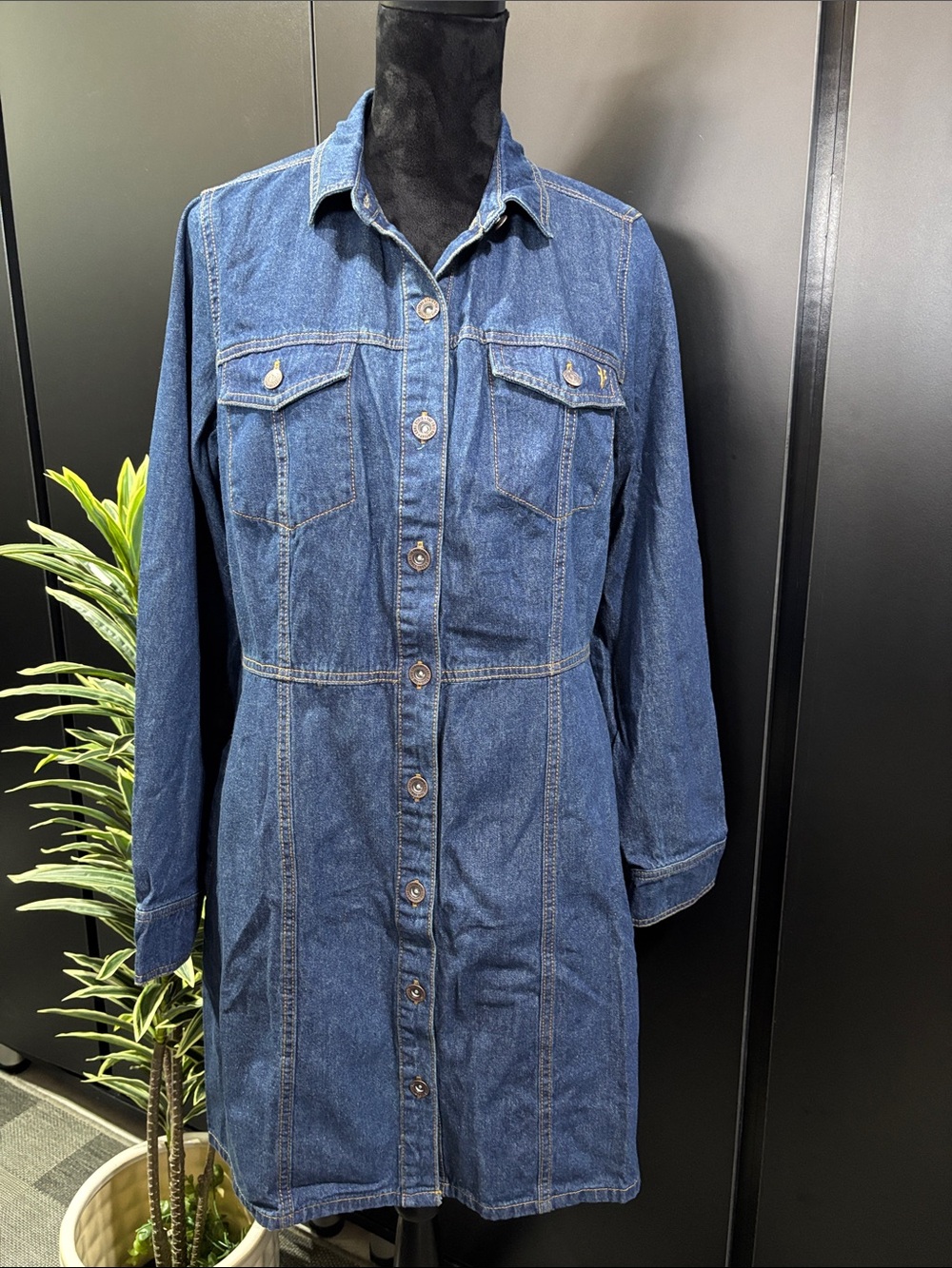 FRYE Denim,tailored,chest & hip pockets,button down,WesternJacket:dress,top